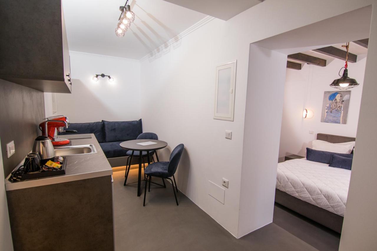 Ialemos Group Apartment Сими Екстериор снимка